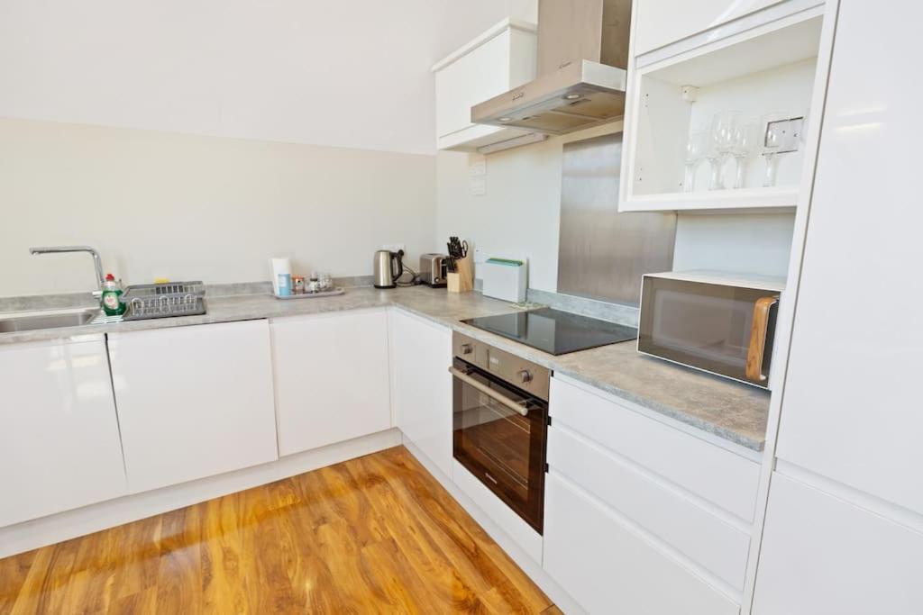 Two Bed In Leytonstone Londra